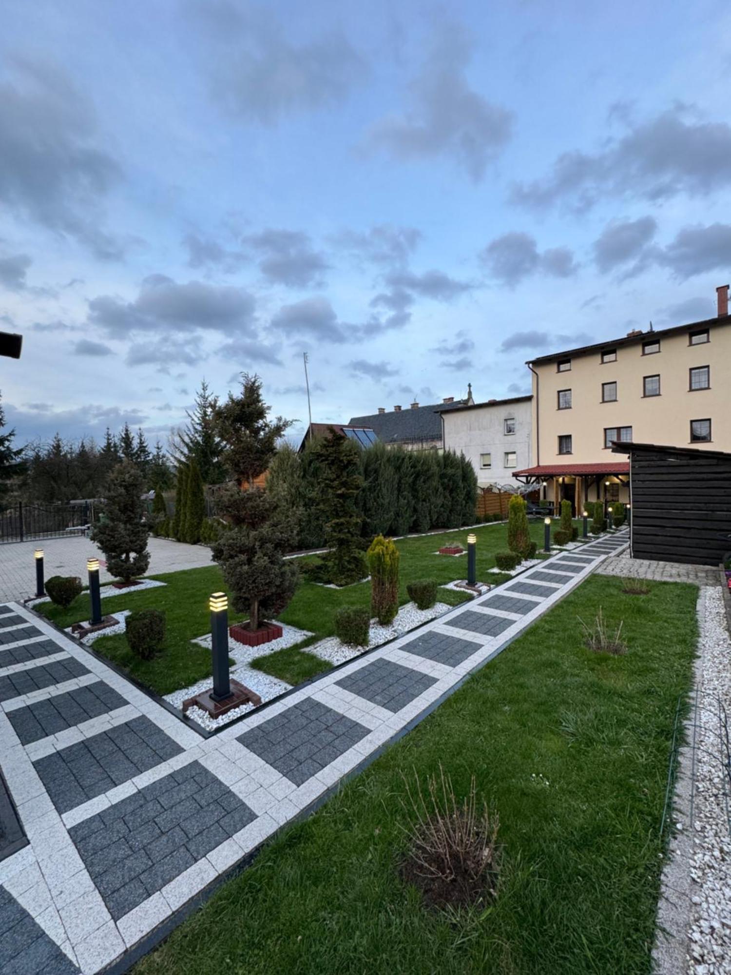 Pokoje Goscinne U Reni Wambierzyce Exterior foto